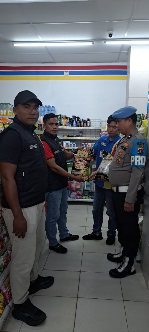 Pendataan Harga Beras di Indomaret Aek Songsongan