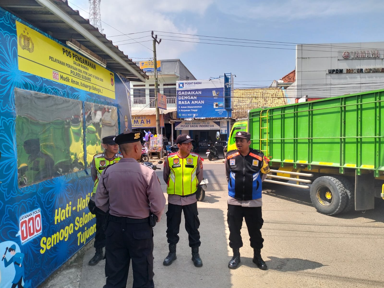 Personel Pos Pam Pasar Cipeundeuy Gelar Apel Pratugas Ops Ketupat Lodaya 2026, Siap Amankan Arus Mudik Lebaran